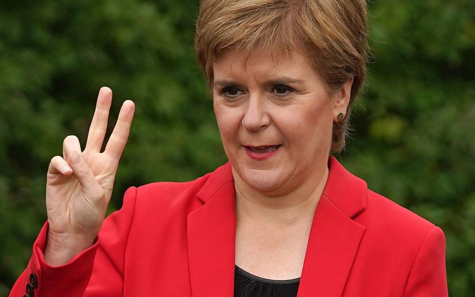 Nicola Sturgeon chce referendum „kiedy minie kryzys związany z Covidem”, ale „przed końcem 2023 roku