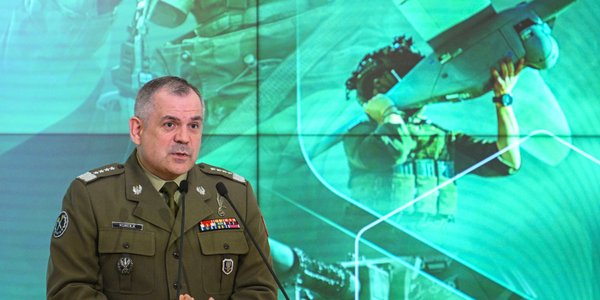 Polacy ocenil szefa Sztabu Generalnego. Wyniki sondażu