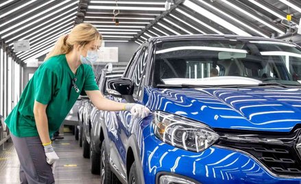 Renault musi sprzedać swoje fabryki Rosji za jednego rubla