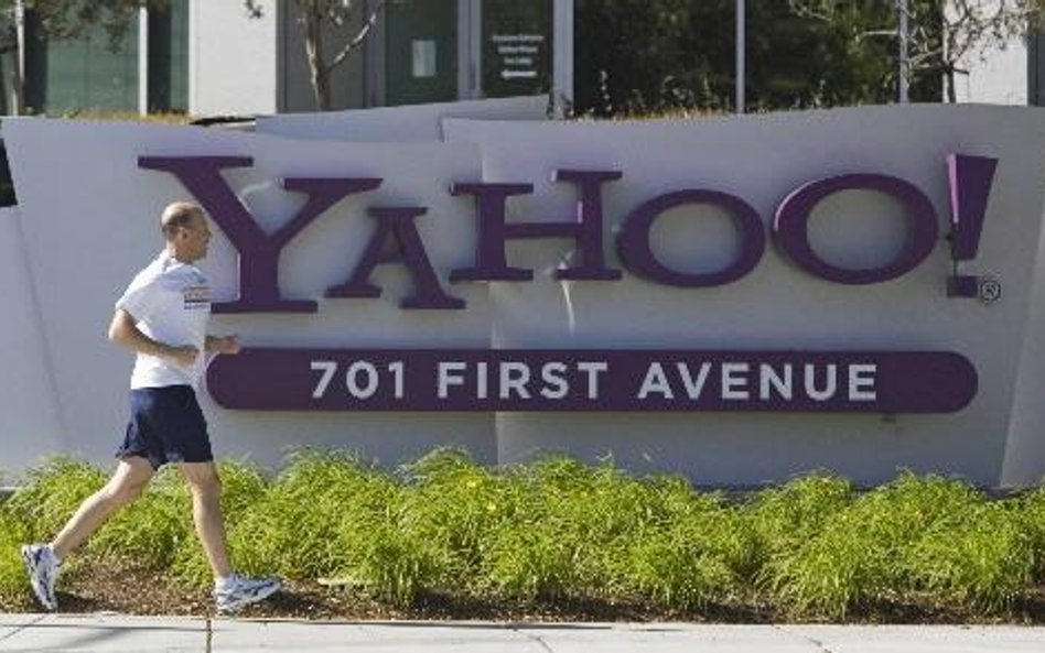 Chińczycy podbijają ofertę za Yahoo!