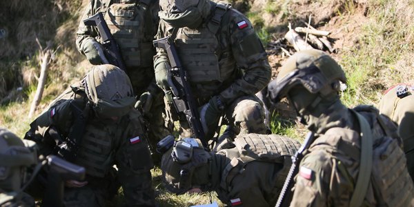 Większość Polaków za szkoleniami wojskowymi, ale pobór popiera tylko co trzeci