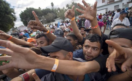 USA: Chaos podąża razem z migrantami