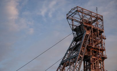 Trwa akcja ratownicza w prywatnej kopalni Eko-Plus, gdzie doszło do podziemnego wstrząsu. W wyrobisk