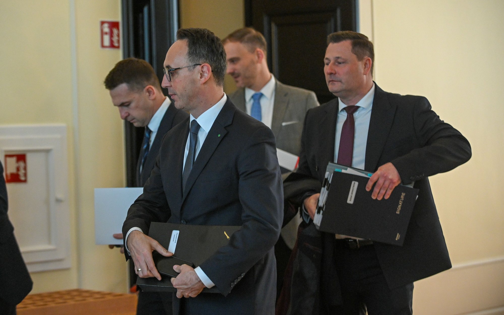 Władza nie pochwali się prezentami. Wzrośnie próg, powyżej którego będą jawne