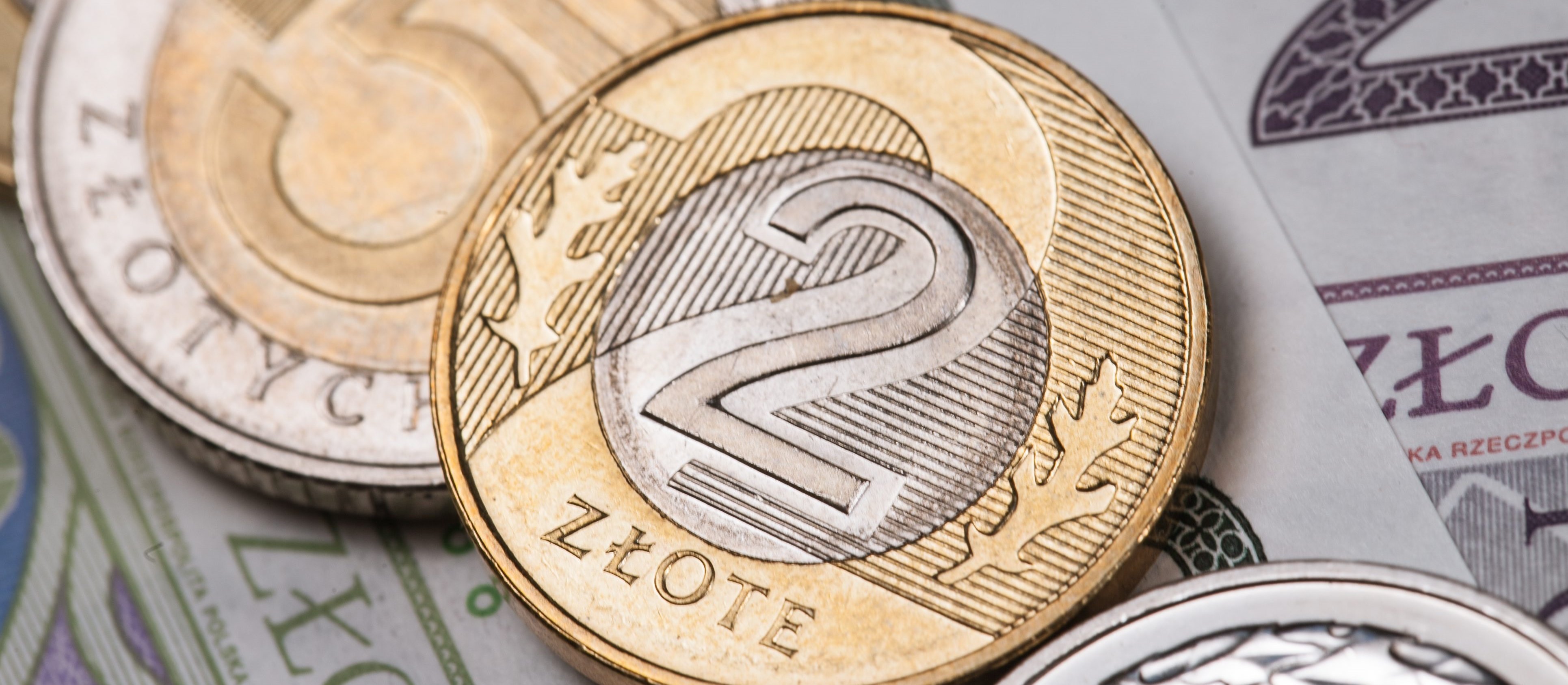 Złoty z problemami po amerykańskich danych