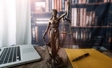 Radca prawny wygrał z ministrem finansów ws. finansowania terroryzmu