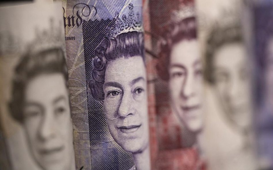 Wyspiarze stracili na brexicie bilion funtów w aktywach