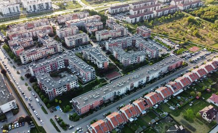 Rata przykładowego kredytu hipotecznego na 300 tys. zł wzrosła już ponaddwukrotnie w porównaniu z wr