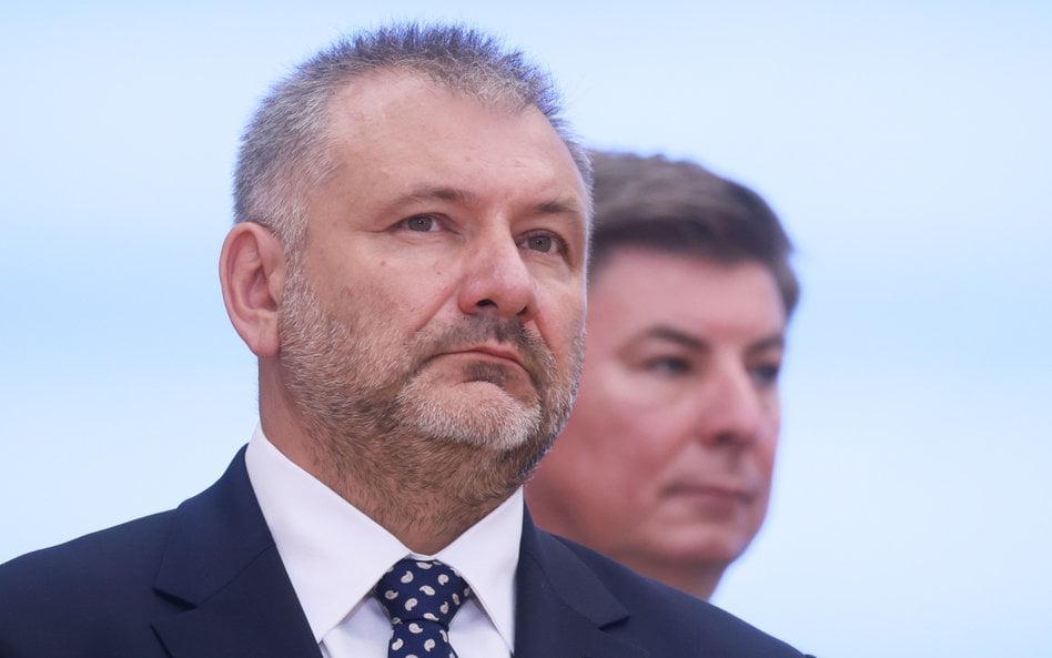Nowy minister sprawiedliwości Waldemar Żurek podczas konferencji prasowej premiera Donalda Tuska w K