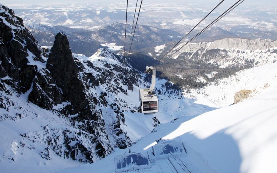 Jeżeli chcielibyśmy wybrać się na święta w góry, cena za noclegi wynosi pomiędzy 35 - 80 zł/os. za d