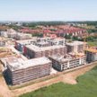 Sprzedaż mieszkań się skurczyła, a obligacje spłacać trzeba.