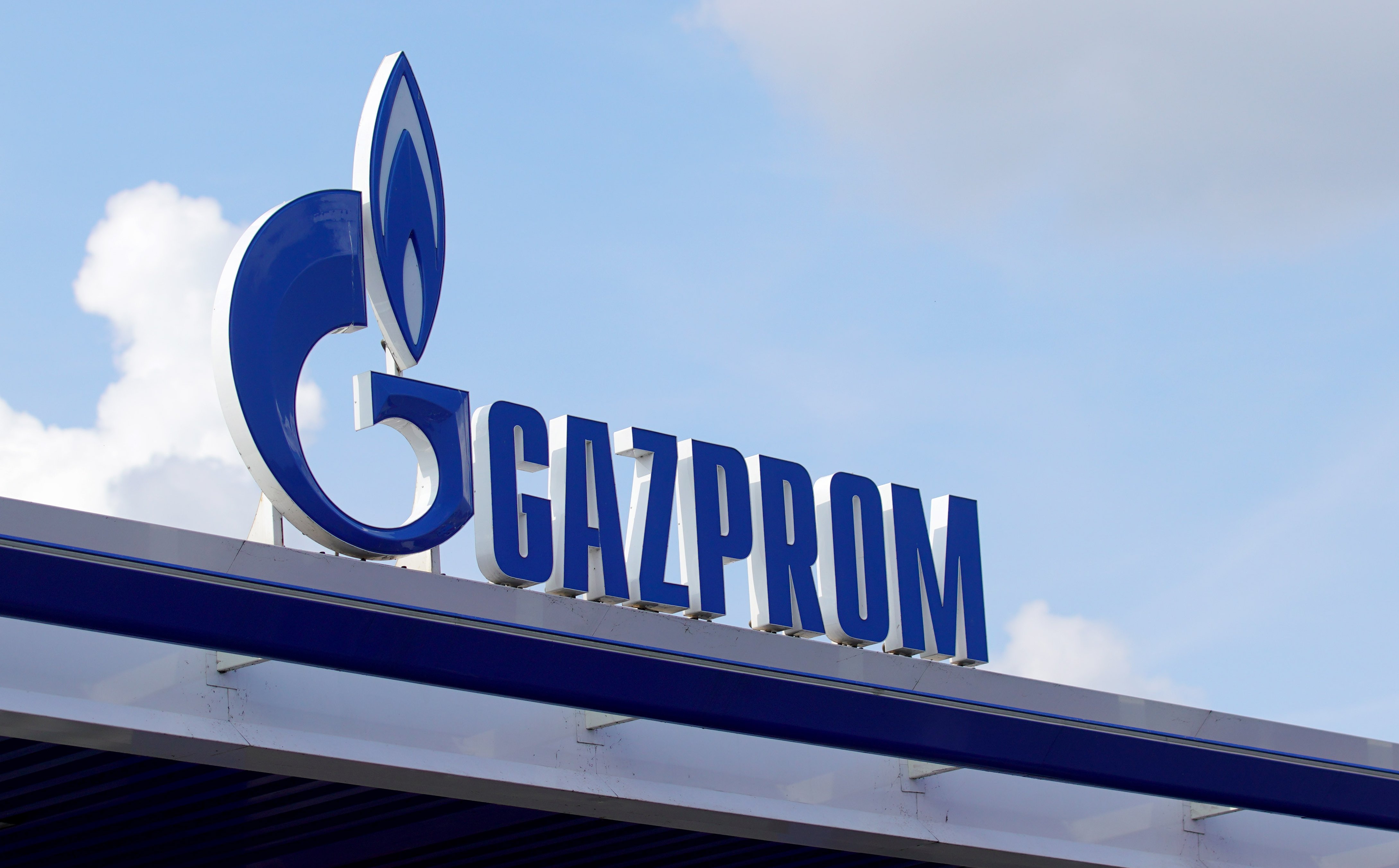 Sąd w Holandii zdecydował o zajęciu aktywów Gazpromu. Nie chodzi tu o Ukrainę, ale o… Kuwejt