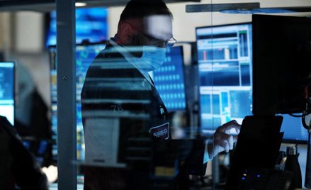 Sezon publikacji wyników pomoże indeksom?