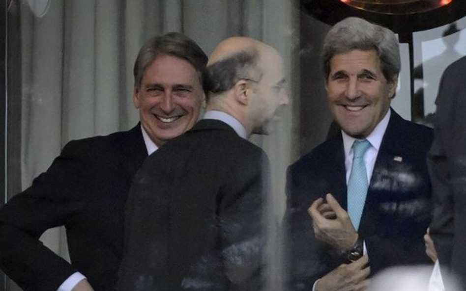 2 kwietnia - podpisano wstępną umowę między Iranem a sześcioma innymi krajami dotyczącą irańskiego p