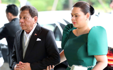 Sondaż: Filipinami może rządzić ojciec z córką