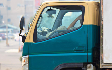 Firmy transportowe ciągle muszą płacić za nocleg kierowcy w kabinie - wyrok Sądu Najwyższego