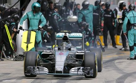 Nico Rosberg już w niedzielę może zmienić na pozycji lidera klasyfikacji generalnej Lewisa Hamiltona