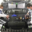 Z powodu wojny na Ukrainie Volkswagen skraca czas pracy w swoich fabrykach