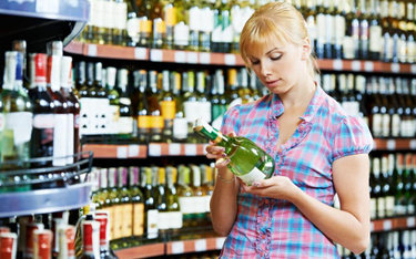 Kilka wniosków o zezwolenie na sprzedaż alkoholu - procedura wyboru
