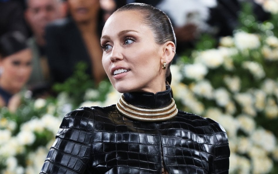32-letnia Miley Cyrus żałuje wykonania około 80 proc. swoich tatuaży. Twierdzi, że po latach wiele z