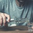 Koronawirus szczególnie niebezpieczny dla alkoholików