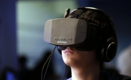 Facebook zakłada okulary za 2 mld dolarów