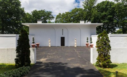 Zabytkowa, nadmorska posiadłość na aukcji. Nie ma ceny wywoławczej