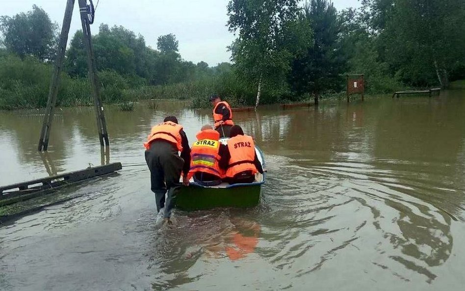 Premier na Podkarpaciu. Dramatyczna sytuacja powodziowa