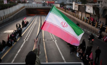 Iran odpowiada atakami na amerykańskie ataki
