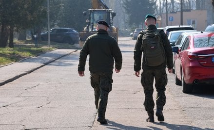 W Polsce funkcjonują cztery wojskowe uczelnie: Akademia Wojsk Lądowych we Wrocławiu, Wojskowa Akadem