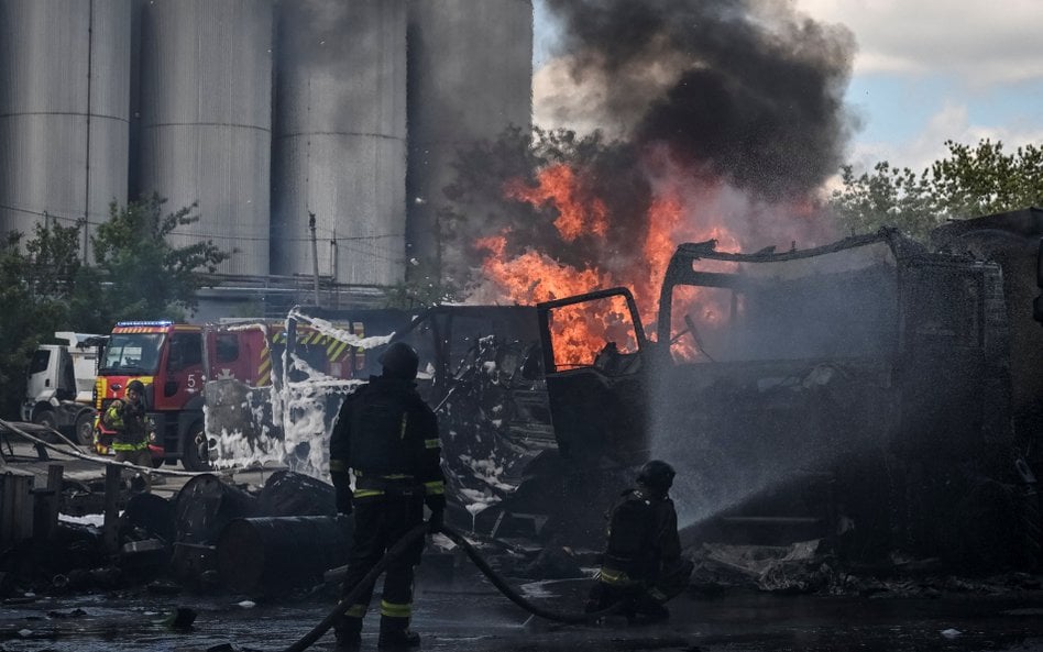 Skutki ataku rosyjskich dronów na Zaporoże. Ukraina odpowiada atakami m.in. na cele w rejonie Morza 