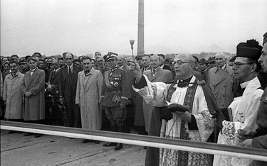 Poświęcenie odbudowanego mostu Poniatowskiego podczas obchodów drugiej rocznicy odrodzenia Polski Lu