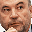 Zbigniew Hockuba jest profesorem ekonomii Uniwersytetu Warszawskiego oraz członkiem zarządu NBP. W l