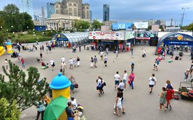 Radny Damian Kowalczyk złożył interpelację w sprawie przyszłości niebieskich wiat nad stacją metra C