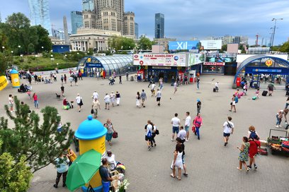 Radny Damian Kowalczyk złożył interpelację w sprawie przyszłości niebieskich wiat nad stacją metra C