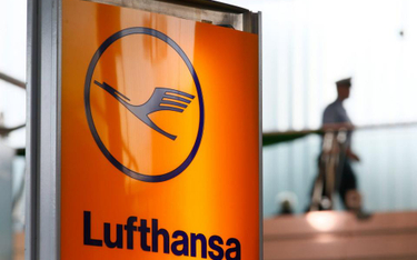 Lufthansa zyska na tanim paliwie