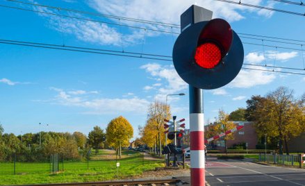 Za 400 mln zł PKP poprawi bezpieczeństwo na przejazdach