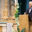 Gdy Jean Vanier zmarł w 2019 r., papież Franciszek wspominał go jako „świętego z sąsiedztwa”. Ofiary