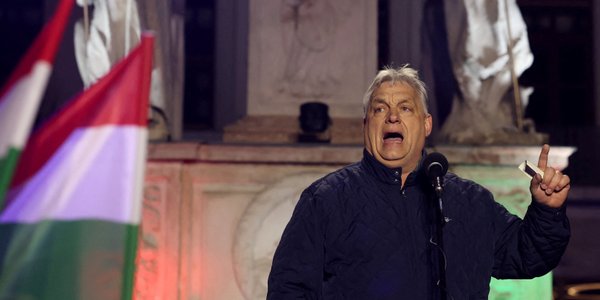 „Orbán przygotował plan na wypadek porażki”. Politico analizuje „pułapki” na Pétera Magyara