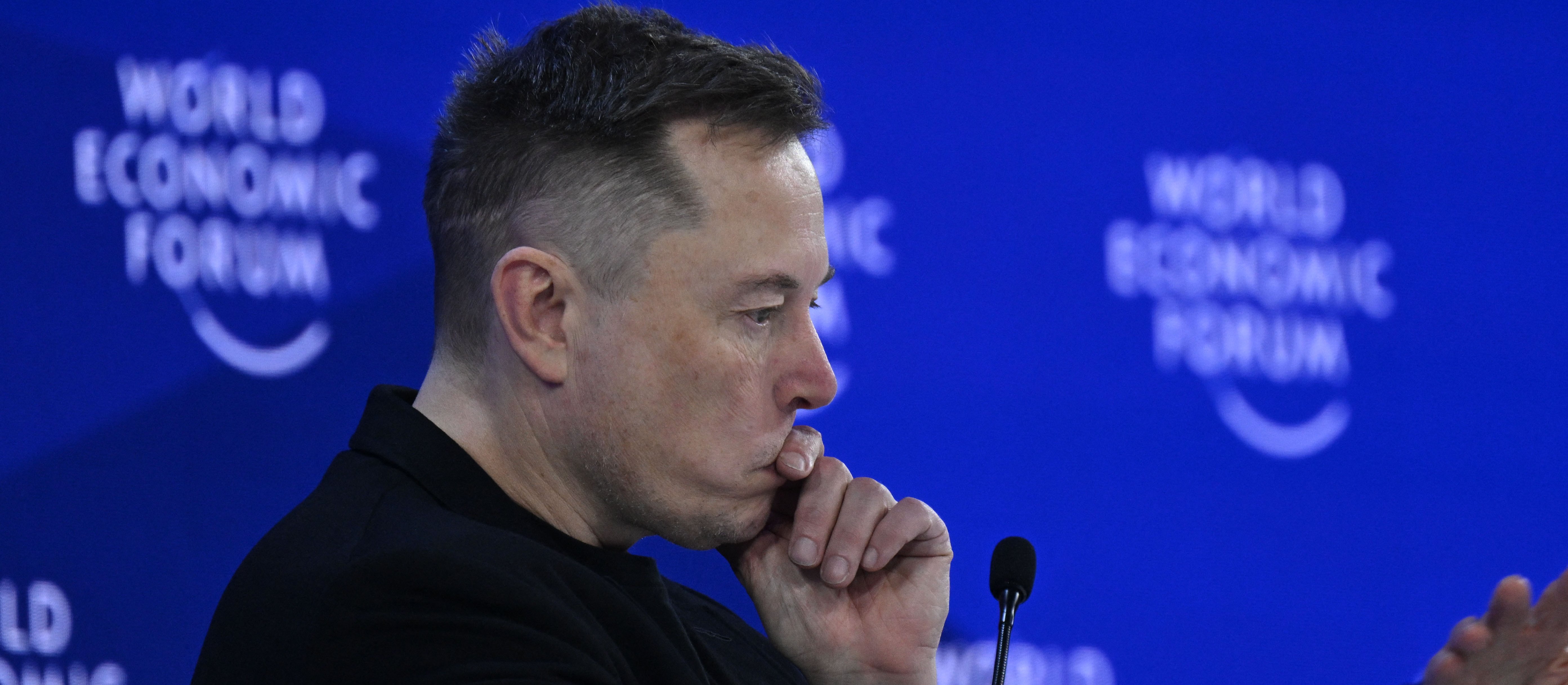 Unia wszczyna śledztwo w sprawie Groka. Platforma X Muska może zapłacić miliardy