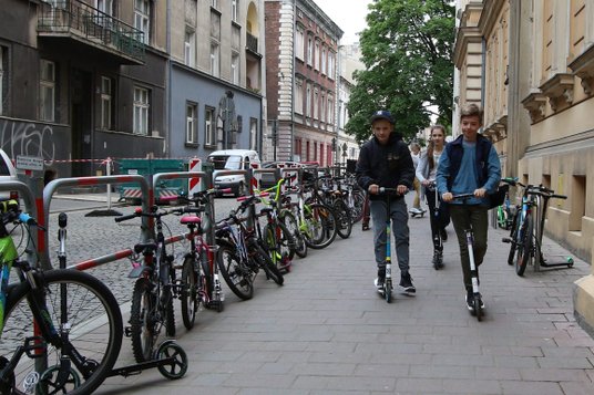 Kampania Rowerowy Maj ma pokazać dzieciom, że do przedszkola czy szkoły można dojeżdżać nie tylko au
