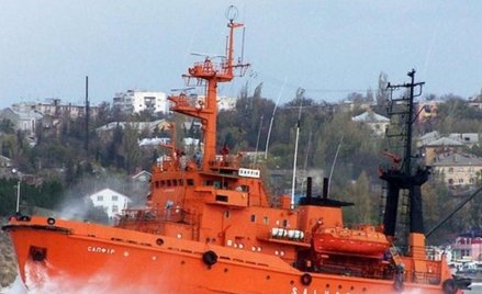 „Małe, zielone ludziki” zajęły ukraiński statek ratunkowy. „To piractwo”