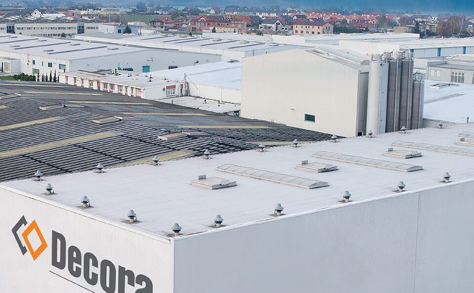 Decora największe nadzieje wiąże z panelami winylowymi i ścianami mineralnymi