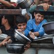 Z głodu w Strefie Gazy od października 2023 roku miało umrzeć 100 dzieci - podaje Hamas