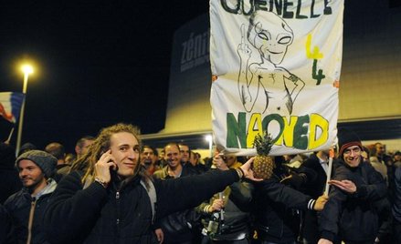 "Występ" fanów po odwołaniu show komika Dieudonne.