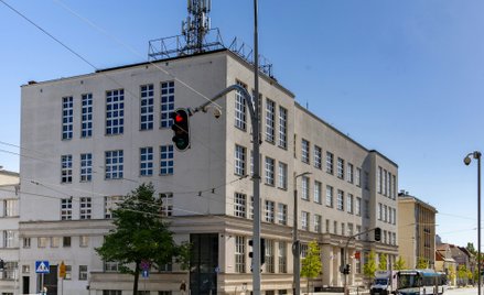 Poczta główna w Gdyni – budynek projektu Juliana Putermana-Sadłowskiego, zniszczony w czasie II wojn
