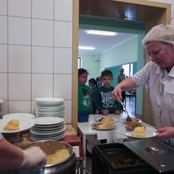 Styczeń 2015 r. Stołówka szkolna w zespole szkół w Kłodawie koło Gorzowa Wielkopolskiego