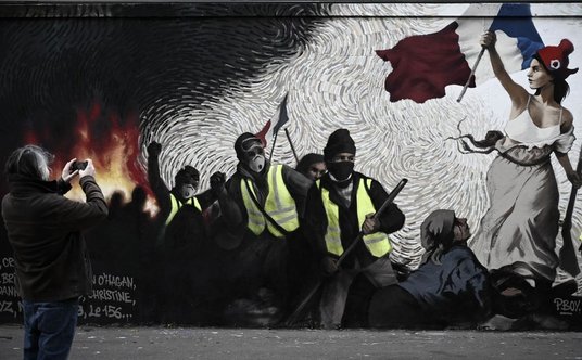 Mural Pascala Boyarta cieszy się sporym zainteresowaniem przechodniów