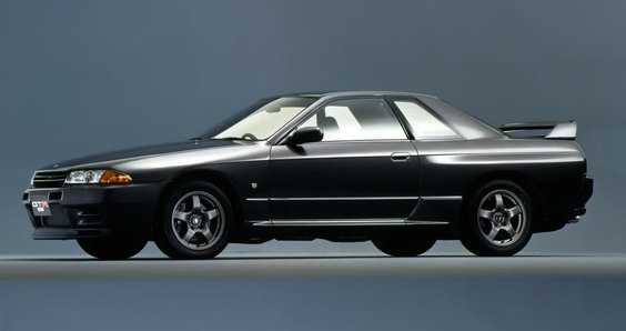 Nissan-Skyline GT-R R32 z 1989 r.