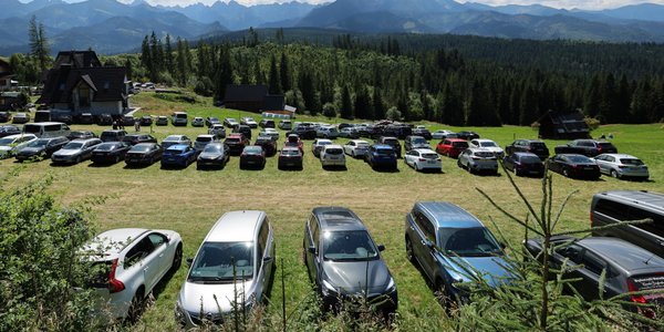 Koniec wolnej amerykanki na parkingach. Musi być kasa i paragon. Są wytyczne Ministerstwa Finansów